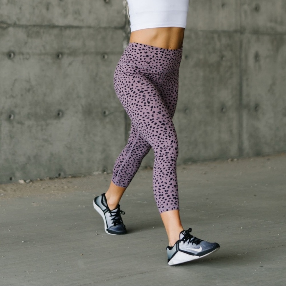 Zyia Active Lilac Leopard Fit n Free Leggings 7/8 length